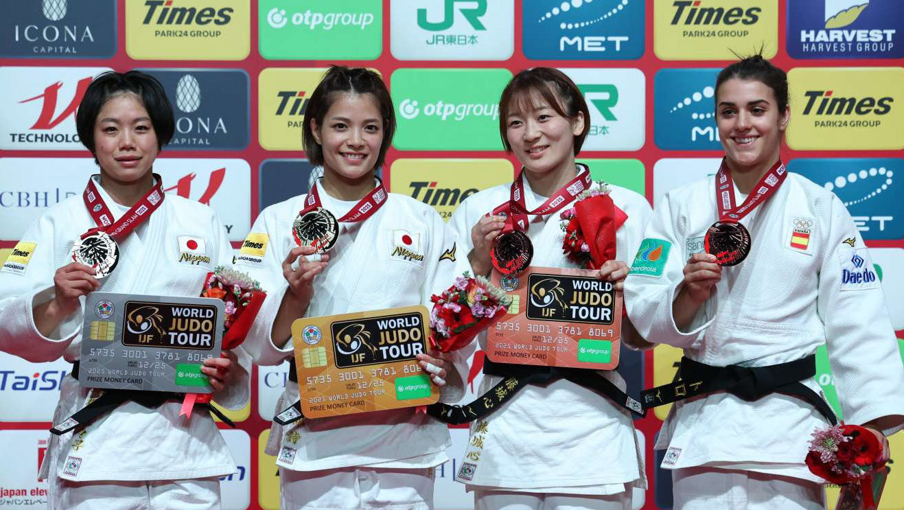 12th Grand Slam gold for Abe?