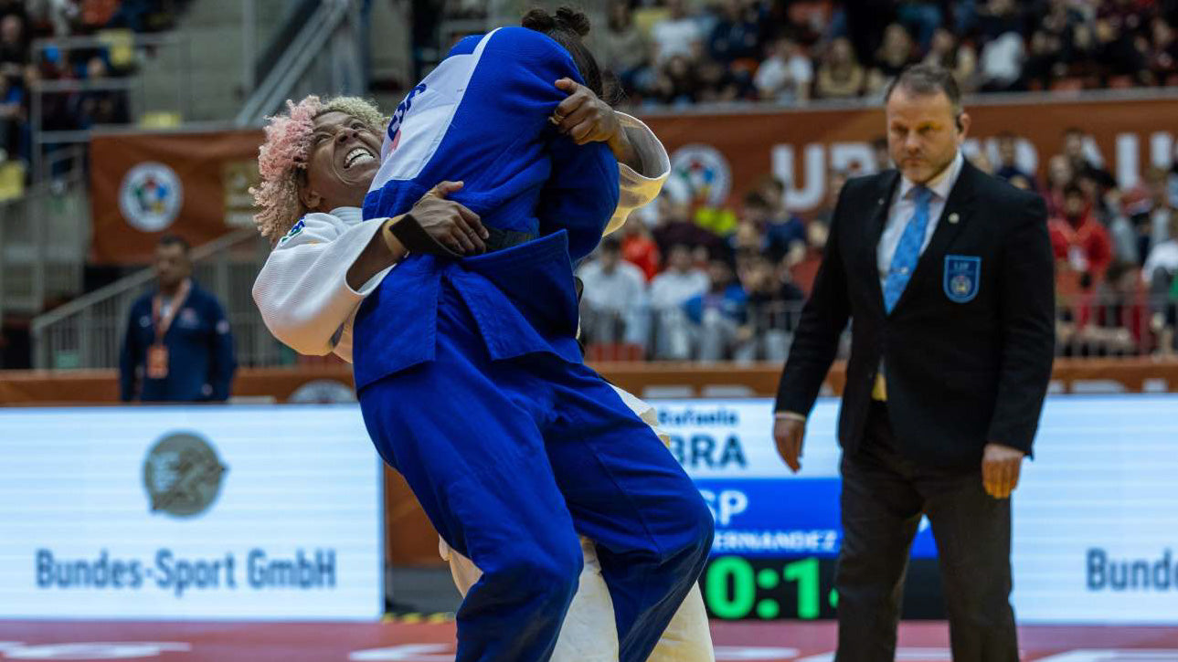 Rafaela Silva still on top